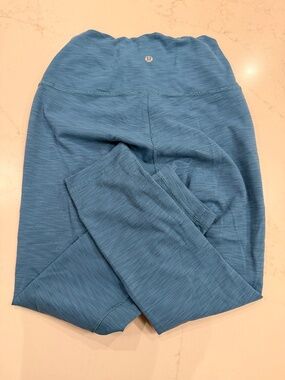 Lululemon Blue Heathered Crop Leggings Women’s 10 Athletic Yoga Pants